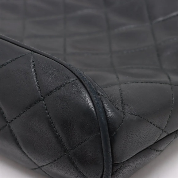 Authentic CHANEL black lambskin fringe vintage crossbody - Picture 5 of 11